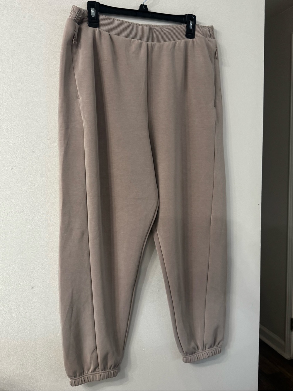 Victoria's Secret Women’s Jogger Pants in taupe beige Size XL